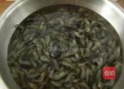 酥炸小河虾的做法图解1