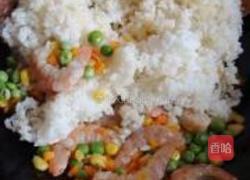 虾仁甜瓜炒饭的做法图解7
