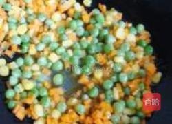 虾仁甜瓜炒饭的做法图解5