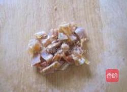 咸鱼粒炒合掌瓜的做法图解1