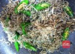芝麻小银鱼的做法图解4