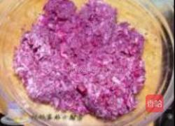 紫甘蓝肉饼的做法图解1