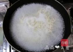 三文鱼蛋花面的做法图解3