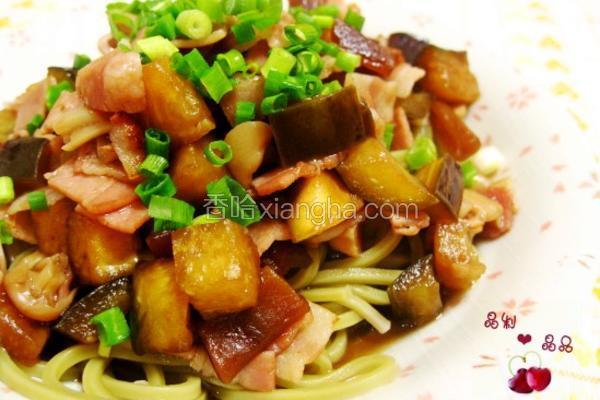 茄丁培根炒面
