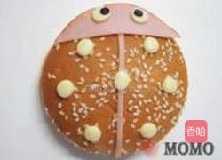 金龟子汉堡的做法图解2