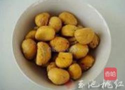 栗子焖鸡块的做法图解1