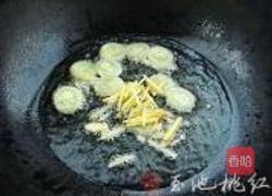 栗子焖鸡块的做法图解3