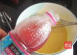 圣女果蛋糕卷的做法图解2