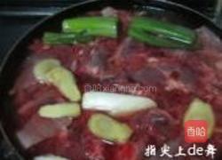 兔肉火锅的做法图解2