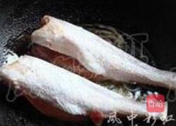 黄鱼炖豆腐的做法图解5