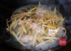 黄花肉片汤的做法图解4