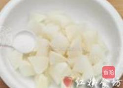 脆甜爽口辣萝卜的做法图解2