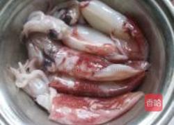 韭苔炒鱿鱼圈的做法图解1