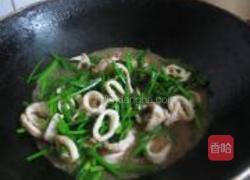 韭苔炒鱿鱼圈的做法图解8