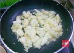 菜花搭上瑶柱汁的做法图解7