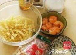 鲜虾桃仁螺丝粉的做法图解1