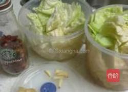 炝炒包菜的做法图解1