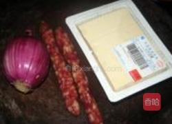腊肉粒炒豆腐的做法图解1