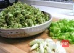 窝头小碗配芸豆碎的做法图解5