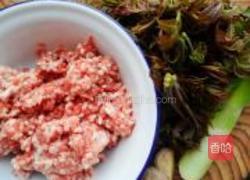 香椿肉饺子的做法图解1