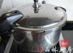 首乌乌鸡汤的做法图解5