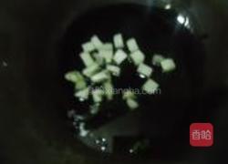 尖椒炒红肠的做法图解4