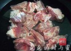 黄花排骨美白汤的做法图解1