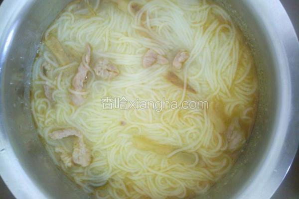 榨菜肉丝米粉汤
