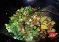 肉片香菇炒西葫芦的做法图解12