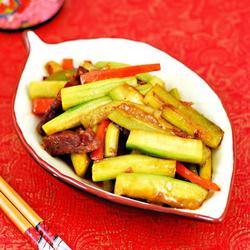 腊肠丝瓜胡萝卜的做法[图]