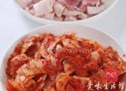 泡菜豆腐汤的做法图解1