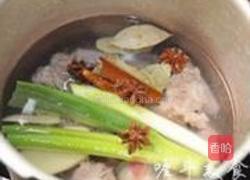 红酒烩牛尾的做法图解2