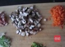 肉末香菇的做法图解1