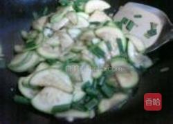 青炒西葫芦的做法图解4