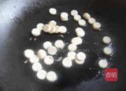 包菜炒饭的做法图解2