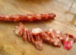 腊肠香菇油菜的做法图解1