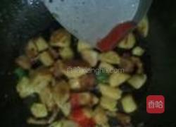 茄汁油渣炒馒头的做法图解11