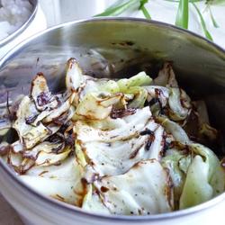 酱爆手撕包菜的做法[图]