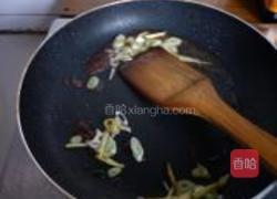 酱爆手撕包菜的做法图解4