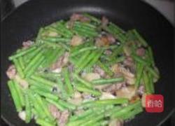 肉片炒豆角的做法图解4