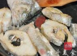 红烧鲈鱼段的做法图解3