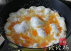 咸蛋炒臭干的做法图解5