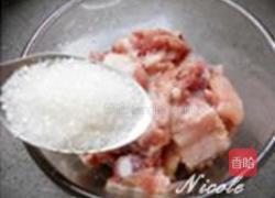 微波糖醋小排骨的做法图解2