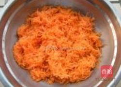 胡萝卜鸡蛋玉米饼的做法图解2