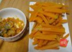 蛋黄焗南瓜的做法图解3