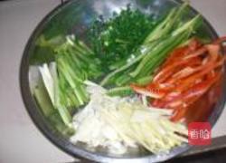 香辣猪耳朵的做法图解1