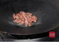 腊肠虾仁炒茭白的做法图解1