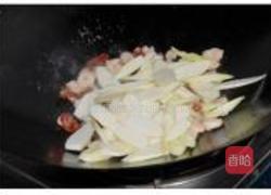 腊肠虾仁炒茭白的做法图解5