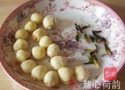 蜜汁银耳红枣莲子枸的做法图解4