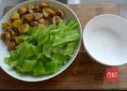 莴笋炒板栗的做法图解1